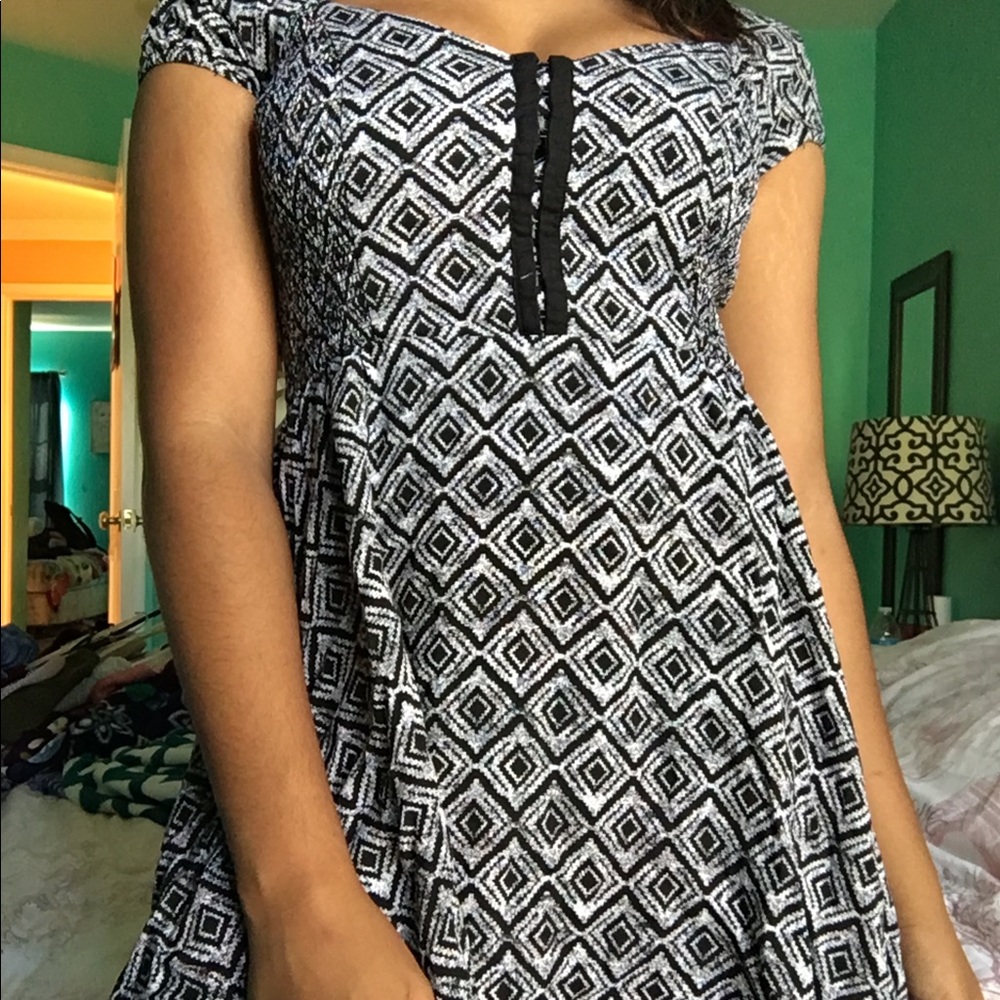 Patterned dress - Picture 2 of 3